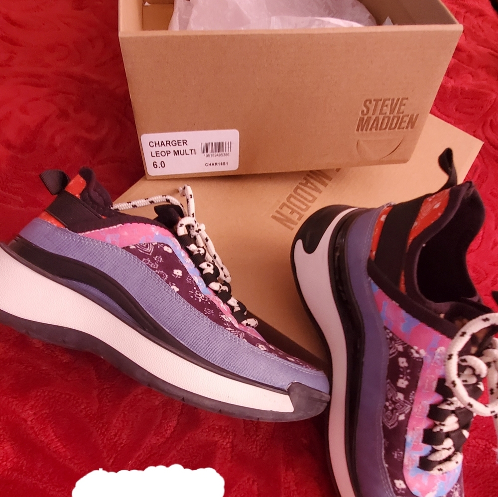 Sneakers